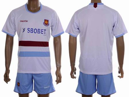 West Bromwich Albion jerseys-015